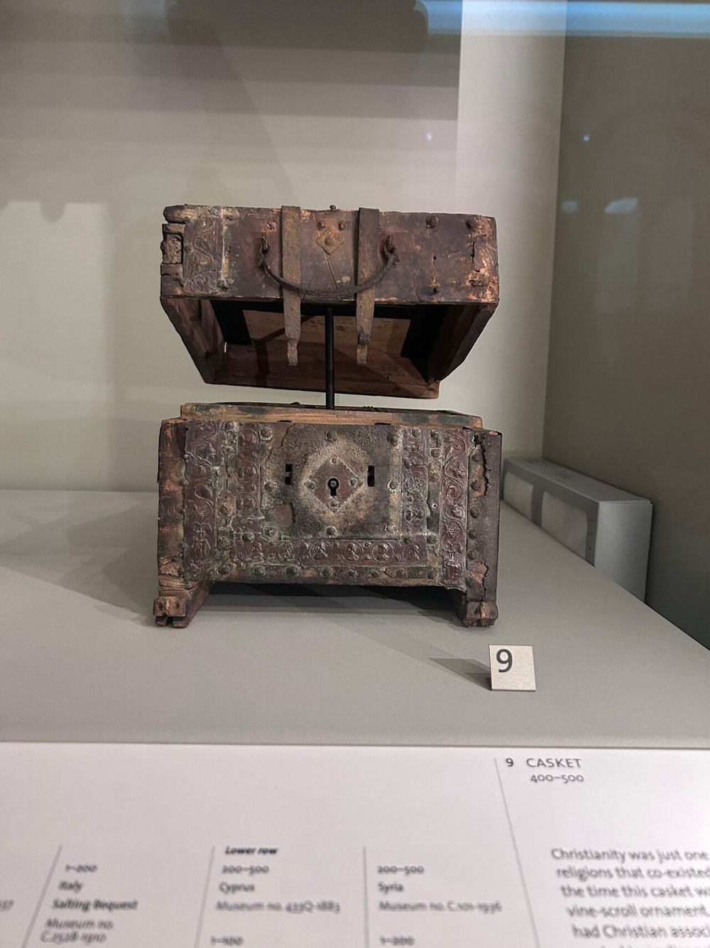 Casket, 400-500. All photography: Timothy Yufit.